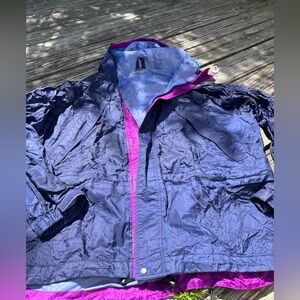 PATAGONIA WINDBREAKER W/ZIPPER FRONT AND HOOD, WOMENS XL